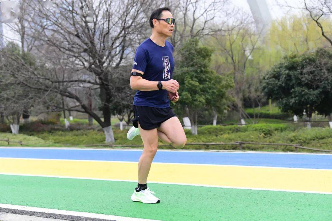 宜准 C022Pro 心率臂带测试：精准度靠谱！