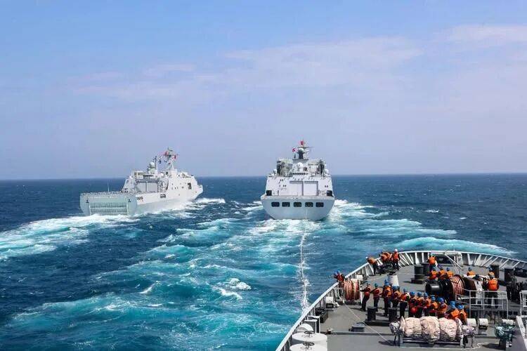 9·3阅兵当天，有国家在南海“闹事”，解放军点名3国，听好了